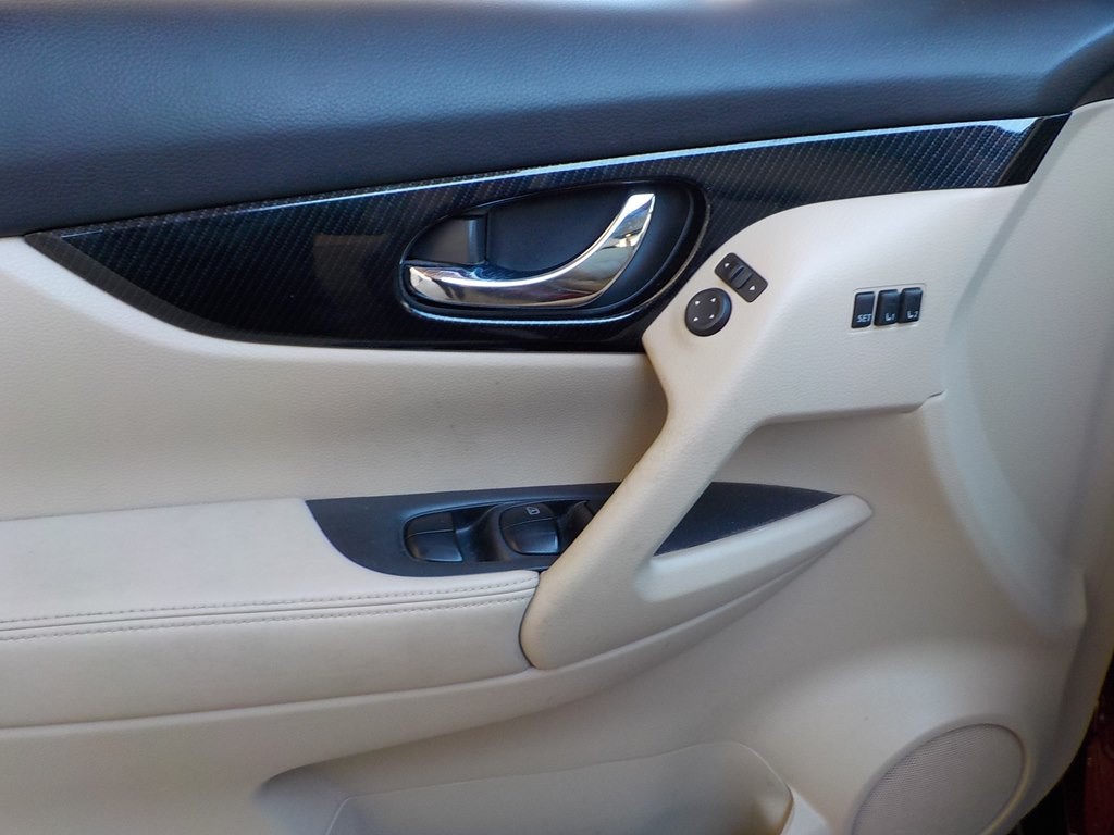 2019 Nissan Rogue Image 9