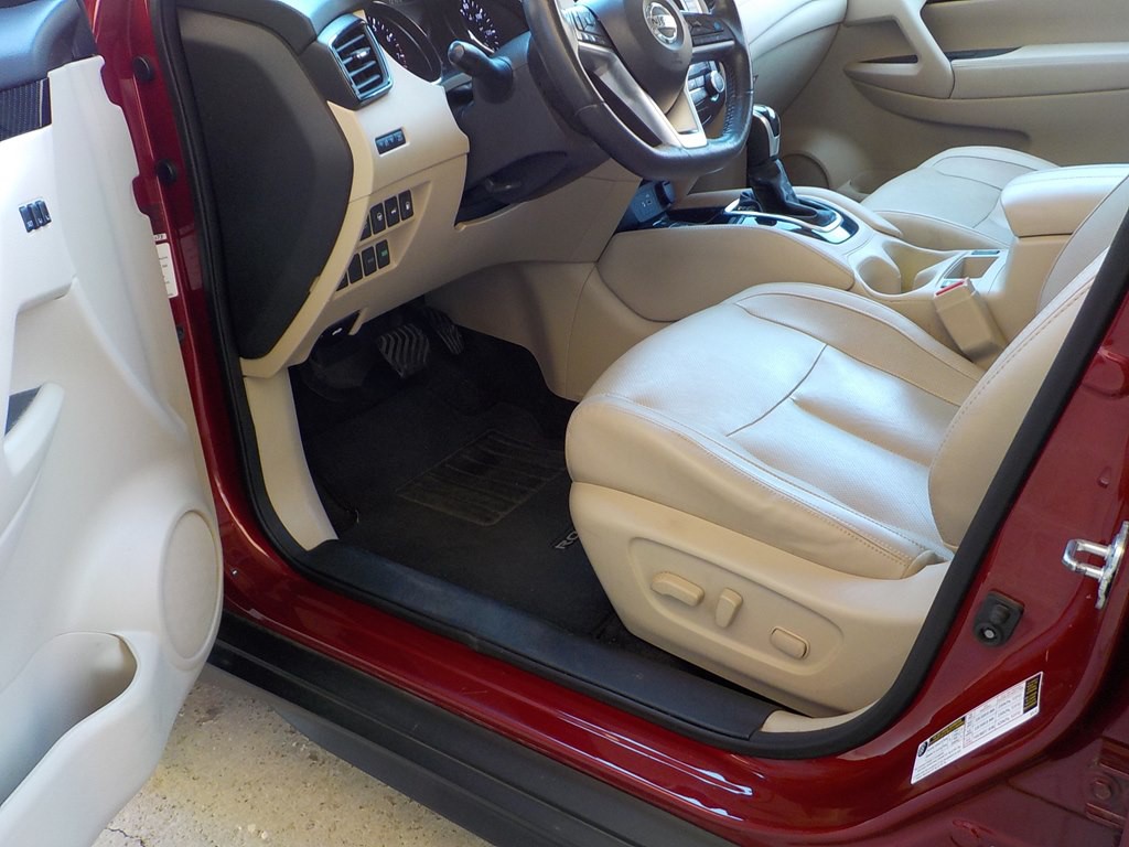 2019 Nissan Rogue Image 10
