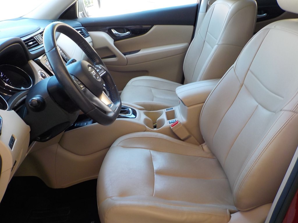 2019 Nissan Rogue Image 11