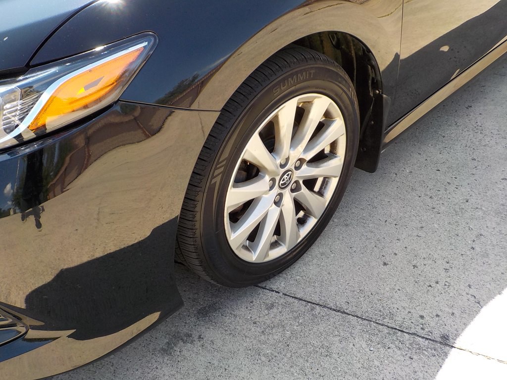 2020 Toyota Camry Image 2