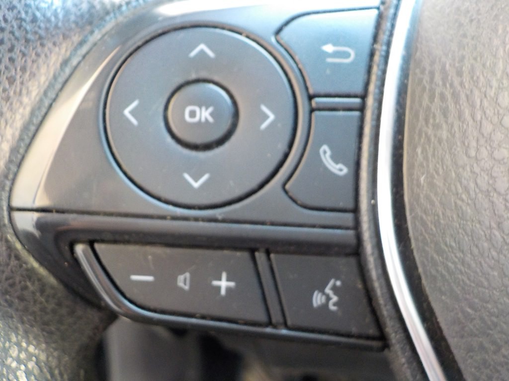 2020 Toyota Camry Image 12
