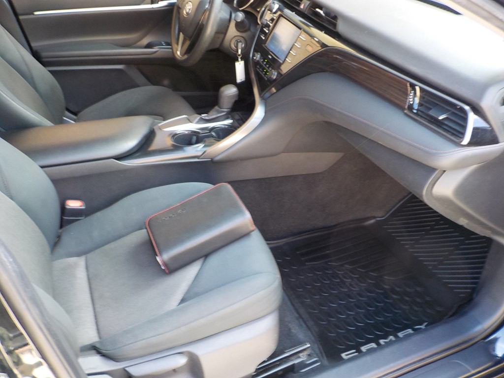 2020 Toyota Camry Image 25