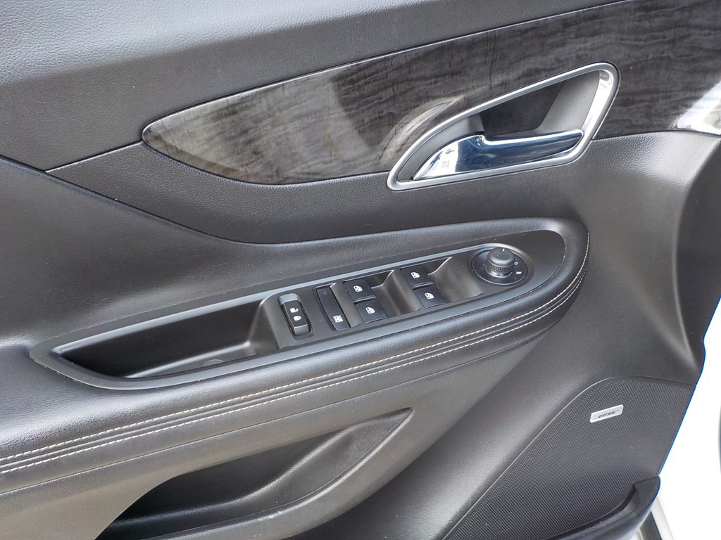 2015 Buick Enclave Image 9