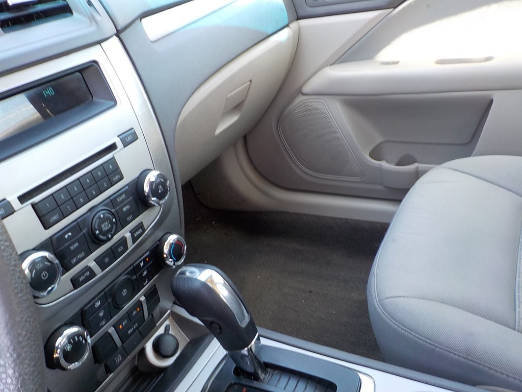 2012 Ford Fusion Image 11