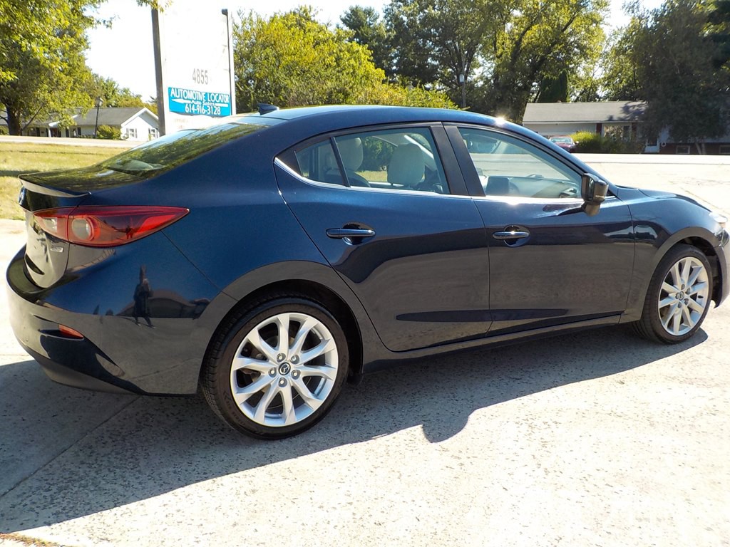 2017 Mazda Mazda3 Image 2