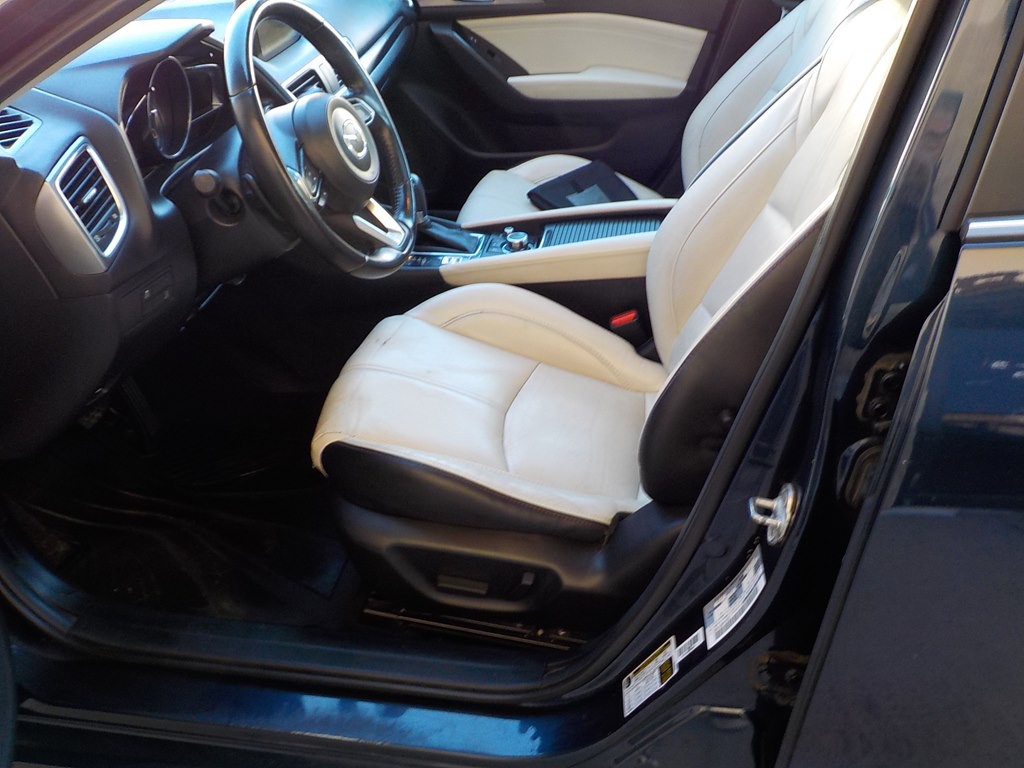 2017 Mazda Mazda3 Image 10