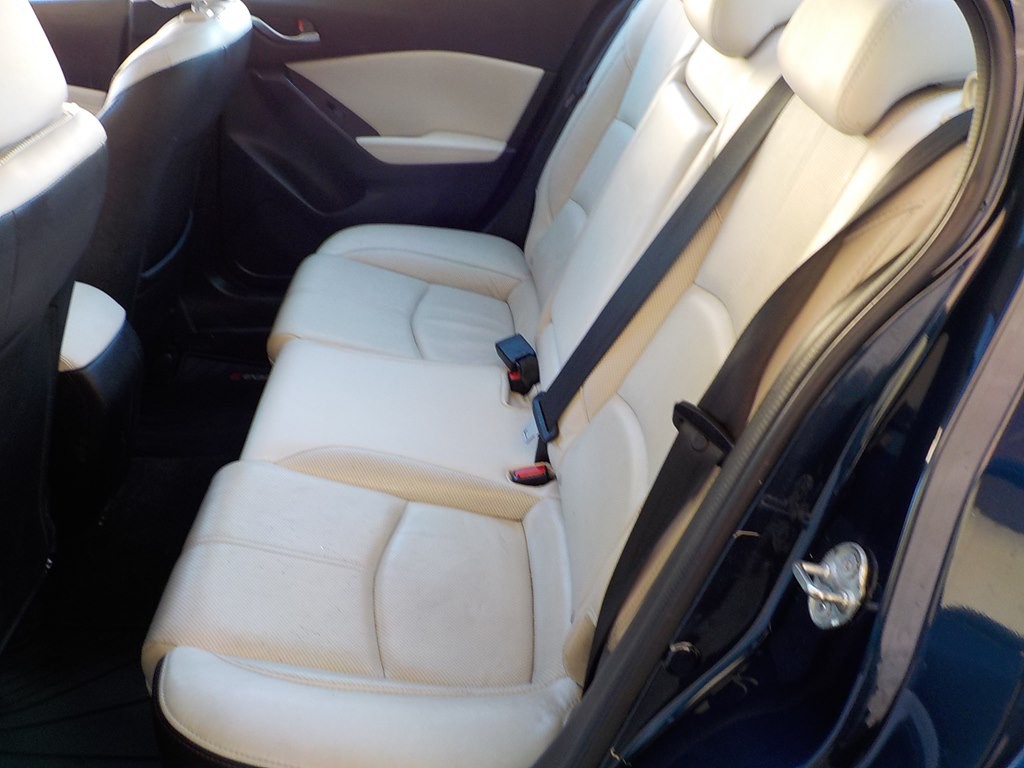 2017 Mazda Mazda3 Image 22