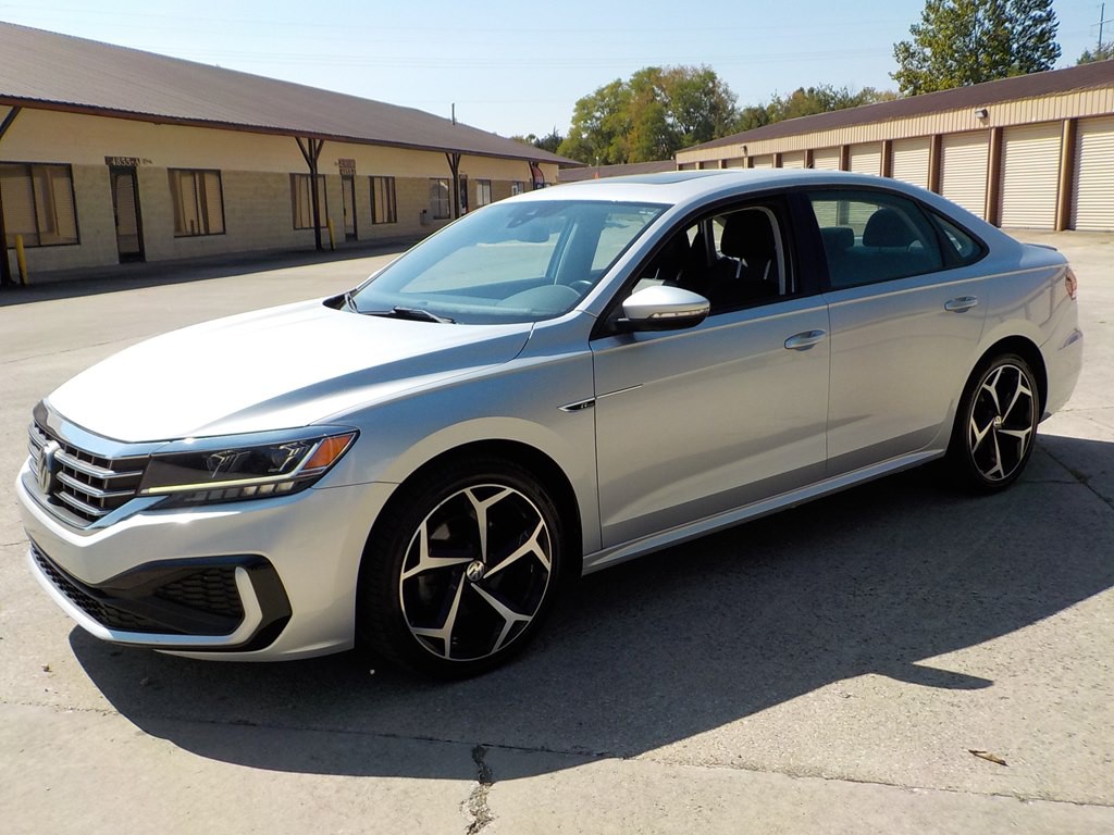 2020 Volkswagen Passat Image 1
