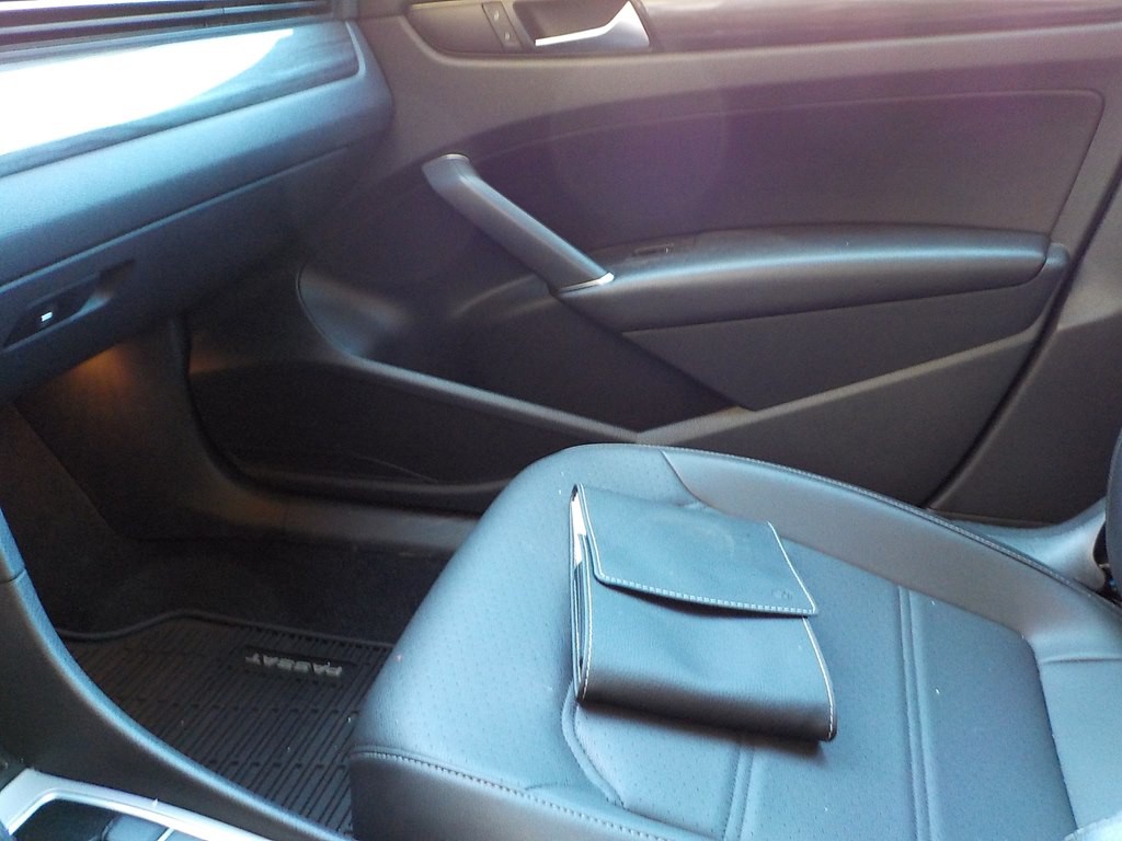 2020 Volkswagen Passat Image 18