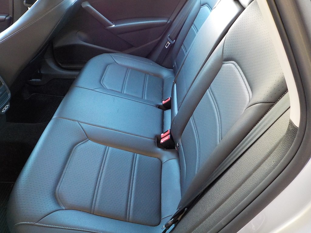 2020 Volkswagen Passat Image 21
