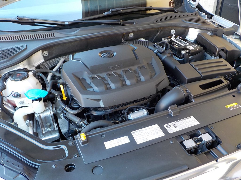 2020 Volkswagen Passat Image 30