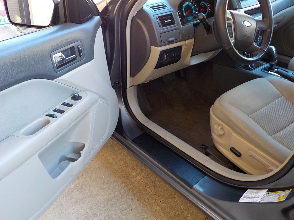 2010 Ford Fusion Image 8