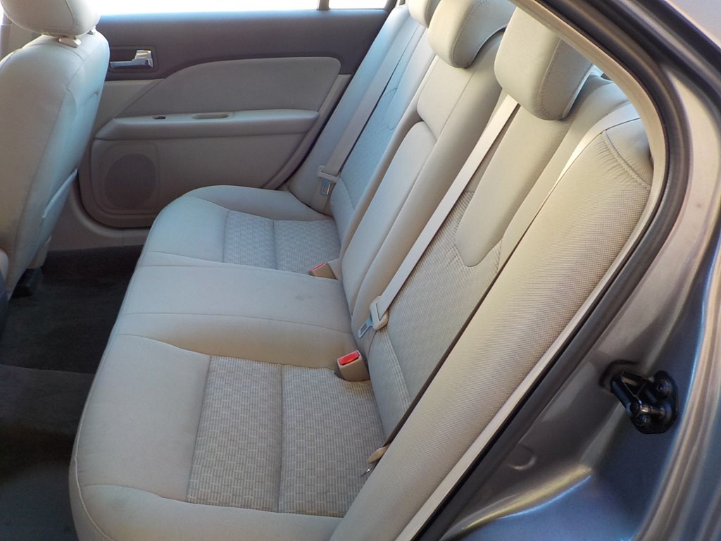 2010 Ford Fusion Image 19