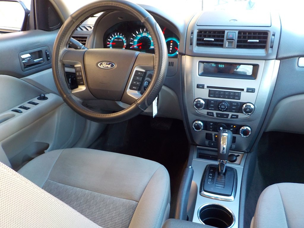 2010 Ford Fusion Image 21