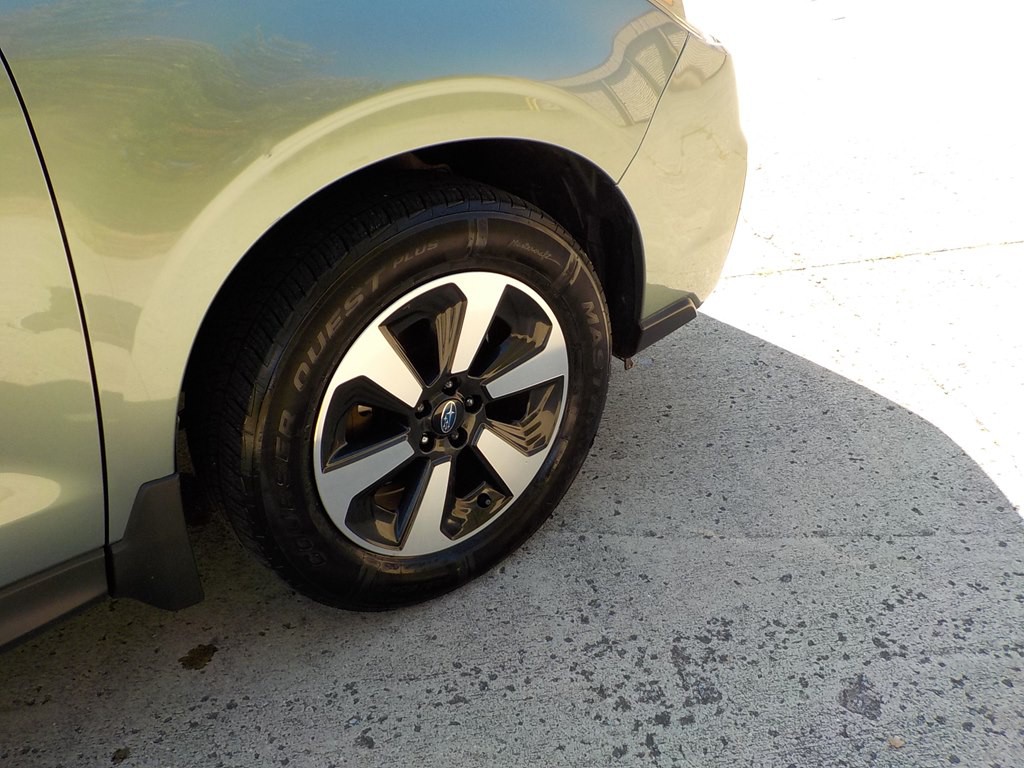 2017 Subaru Forester Image 5