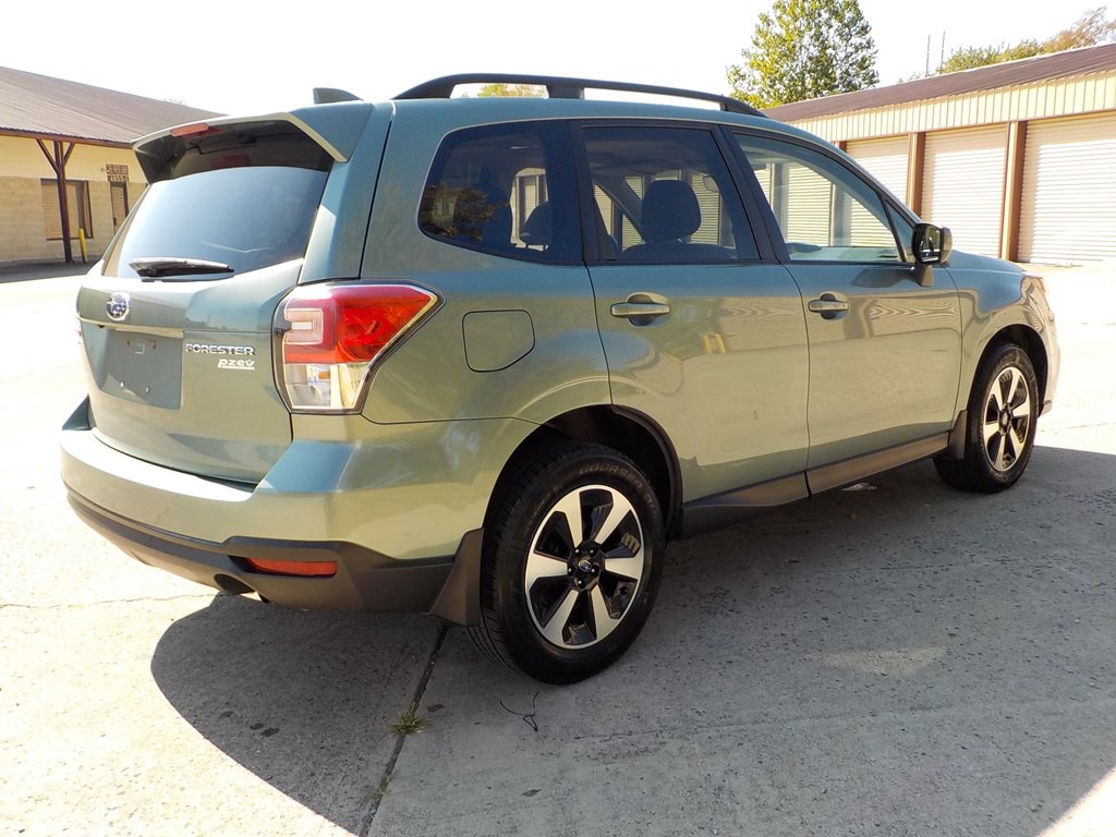 2017 Subaru Forester Image 6