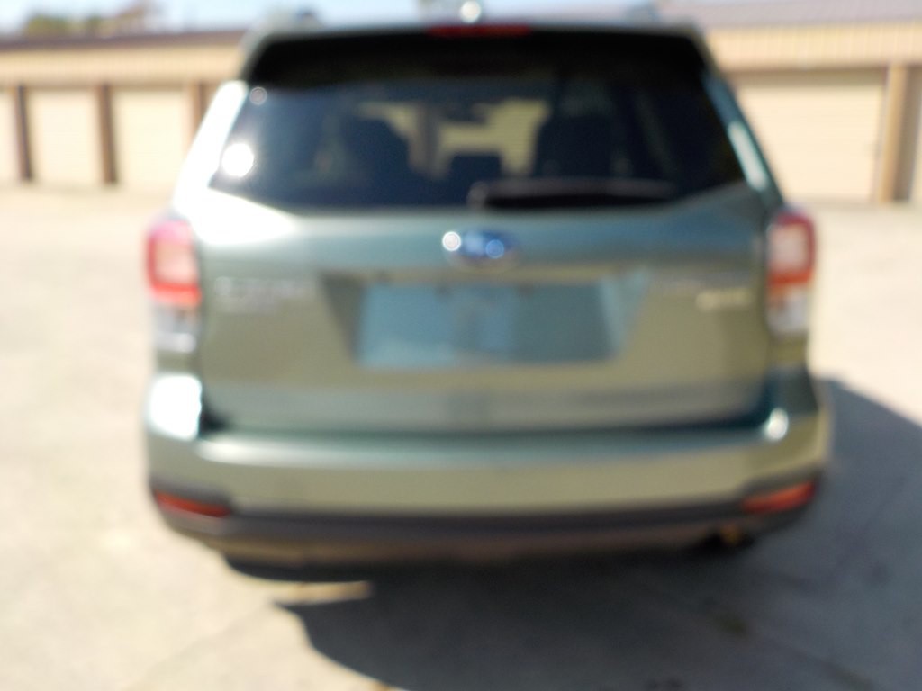 2017 Subaru Forester Image 7