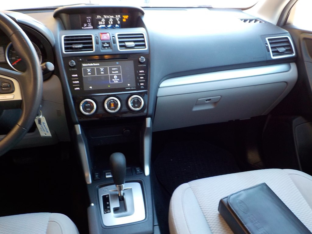 2017 Subaru Forester Image 26