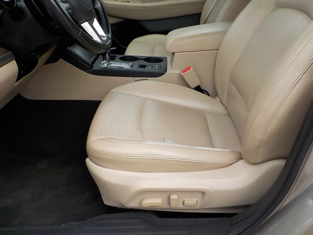 2015 Subaru Outback Image 12