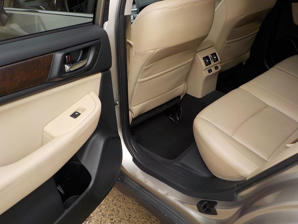 2015 Subaru Outback Image 22