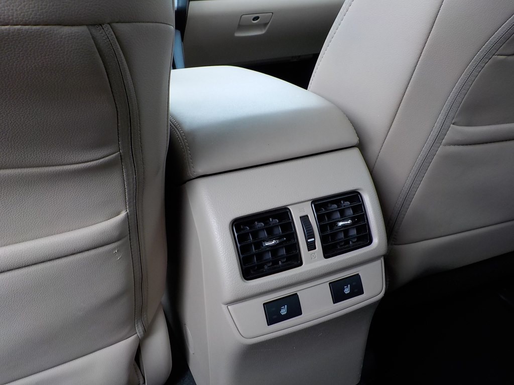 2015 Subaru Outback Image 24