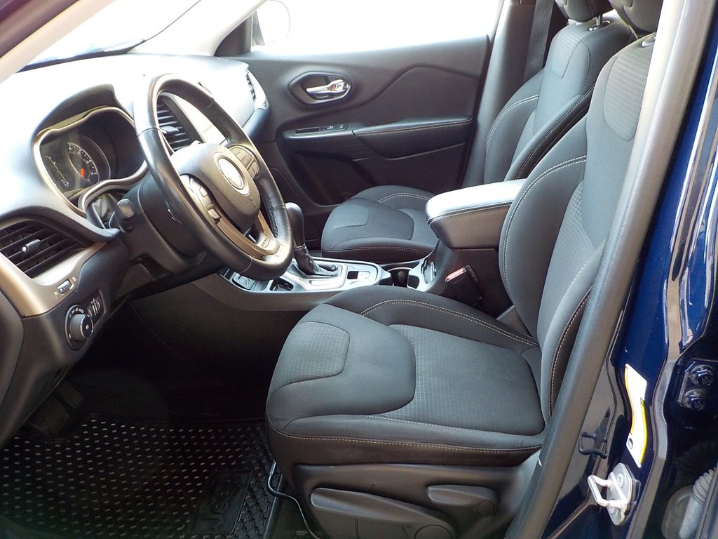 2015 Jeep Cherokee Image 10