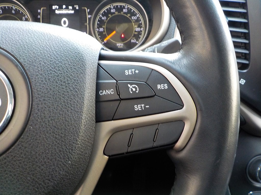 2015 Jeep Cherokee Image 13