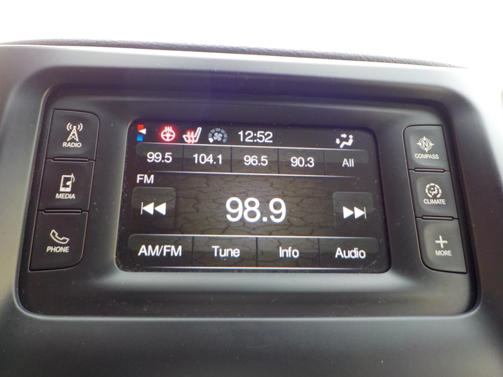 2015 Jeep Cherokee Image 15