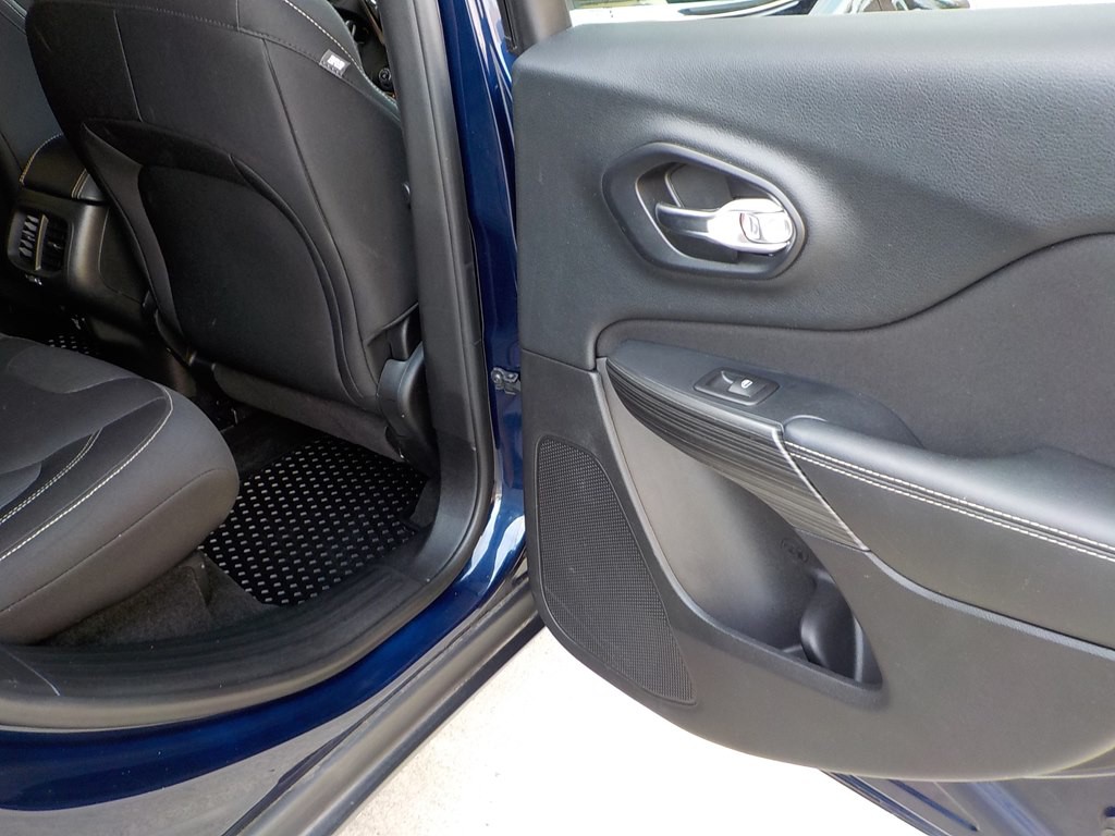 2015 Jeep Cherokee Image 26