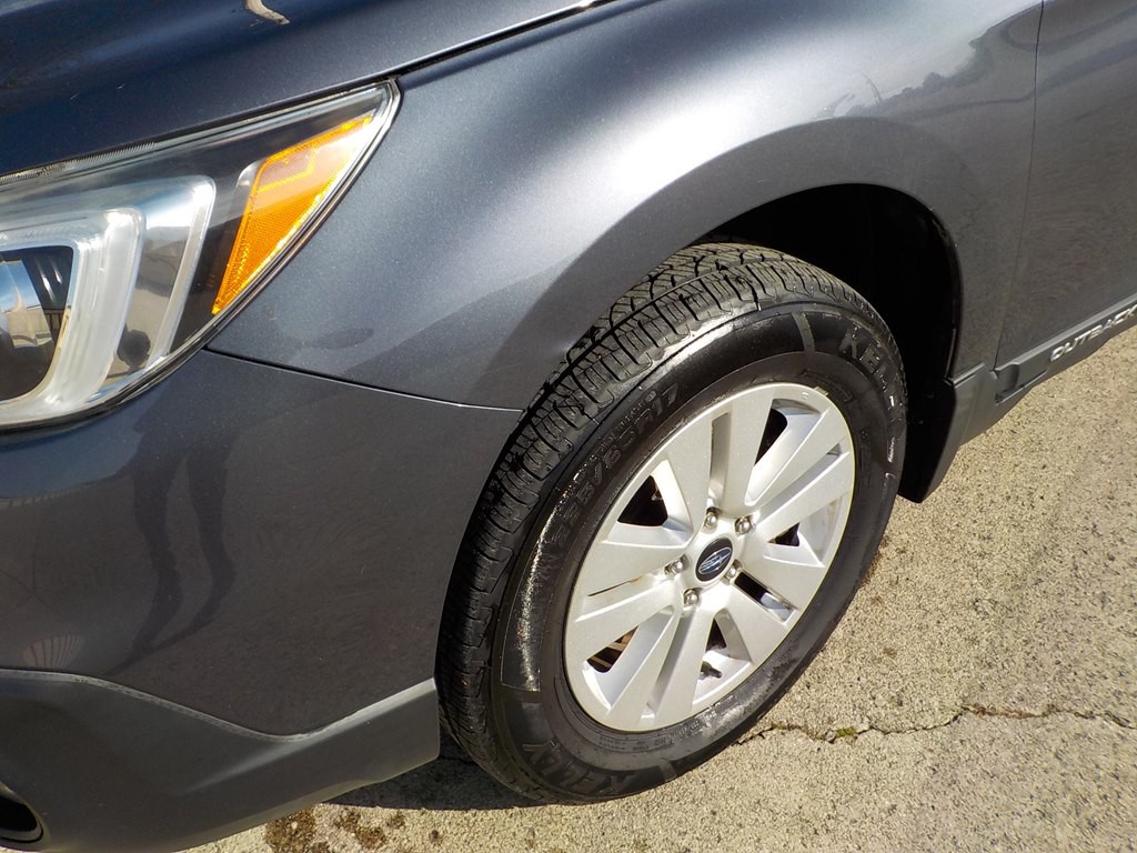 2016 Subaru Outback Image 2