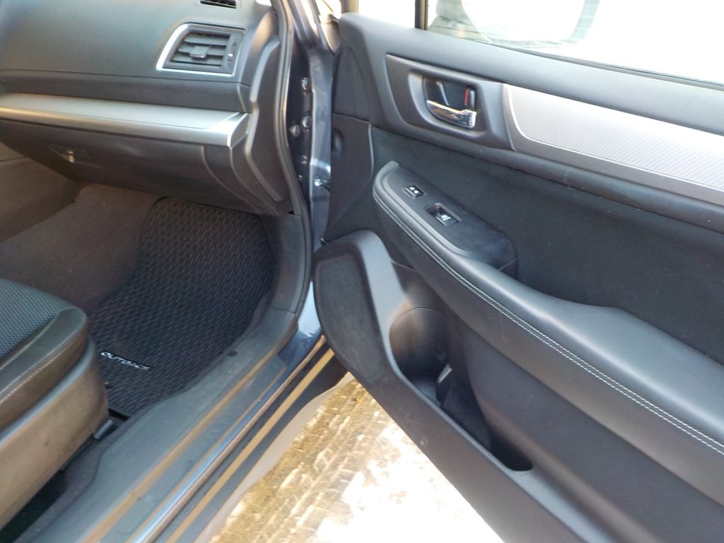 2016 Subaru Outback Image 27