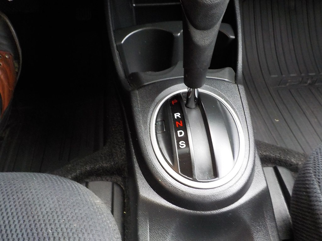 2013 Honda Fit Image 14