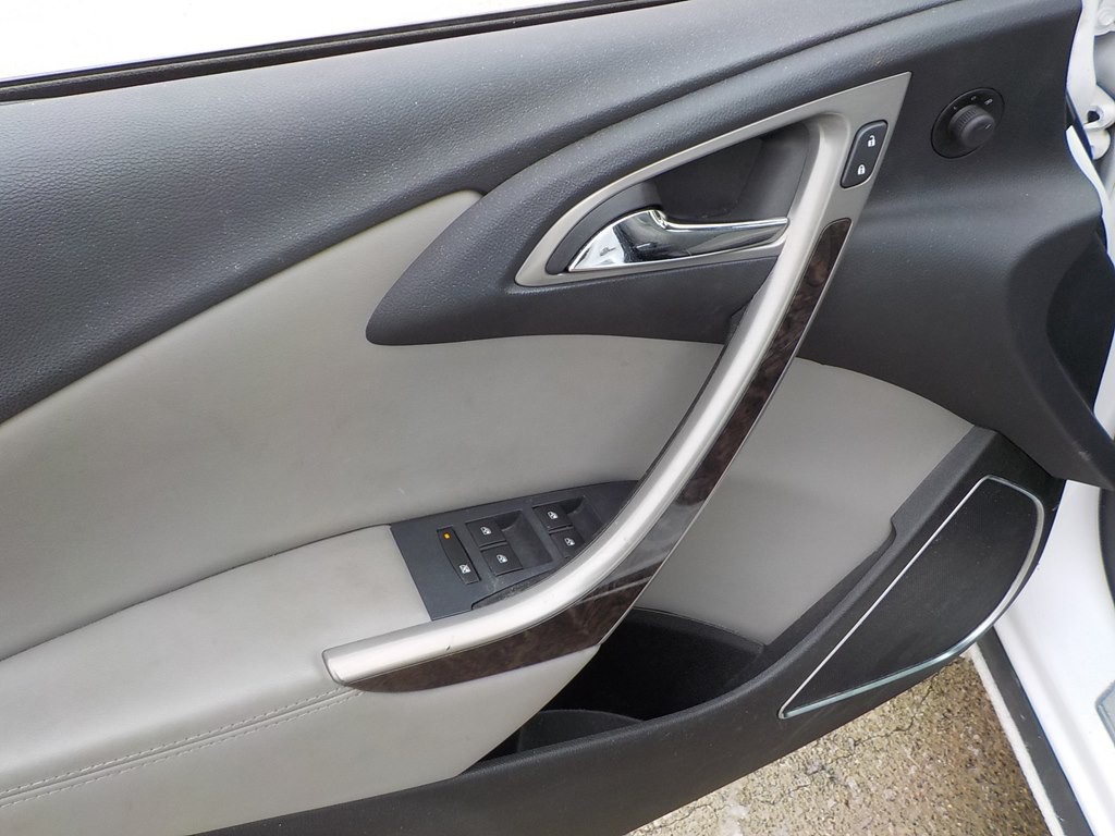 2015 Buick Verano Image 7