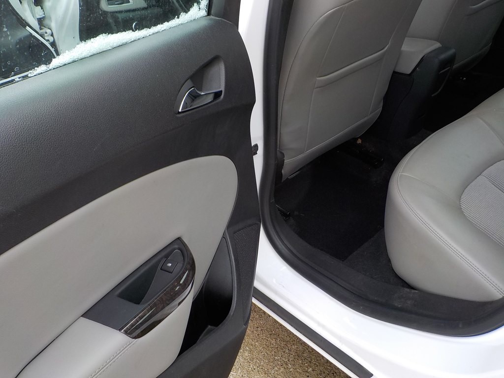 2015 Buick Verano Image 12