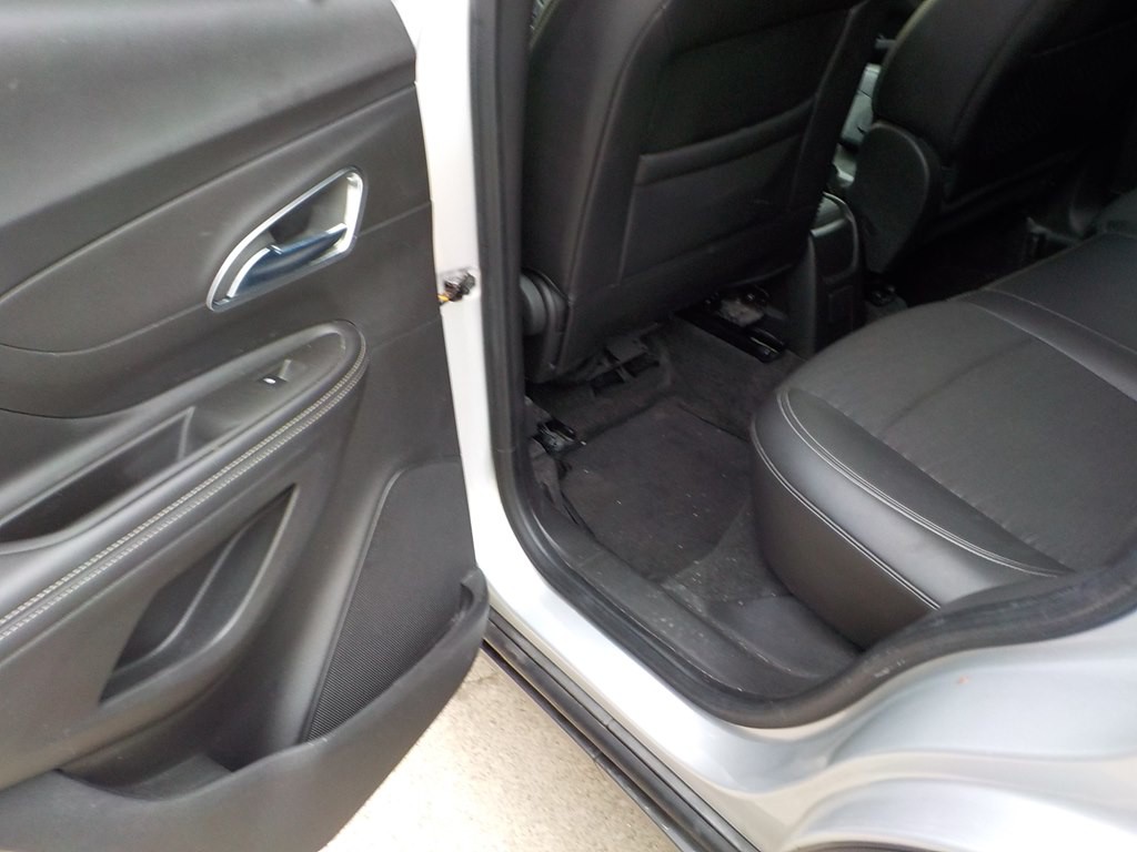 2015 Buick Enclave Image 16