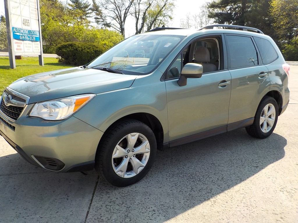 2015 Subaru Forester Image 1