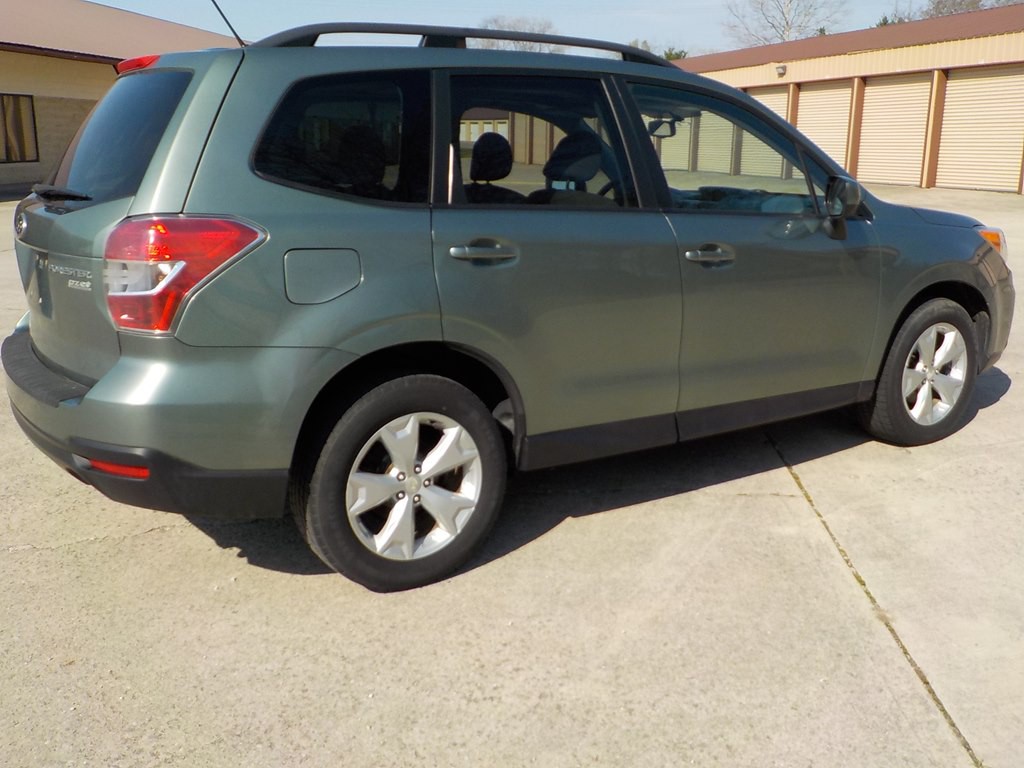 2015 Subaru Forester Image 4