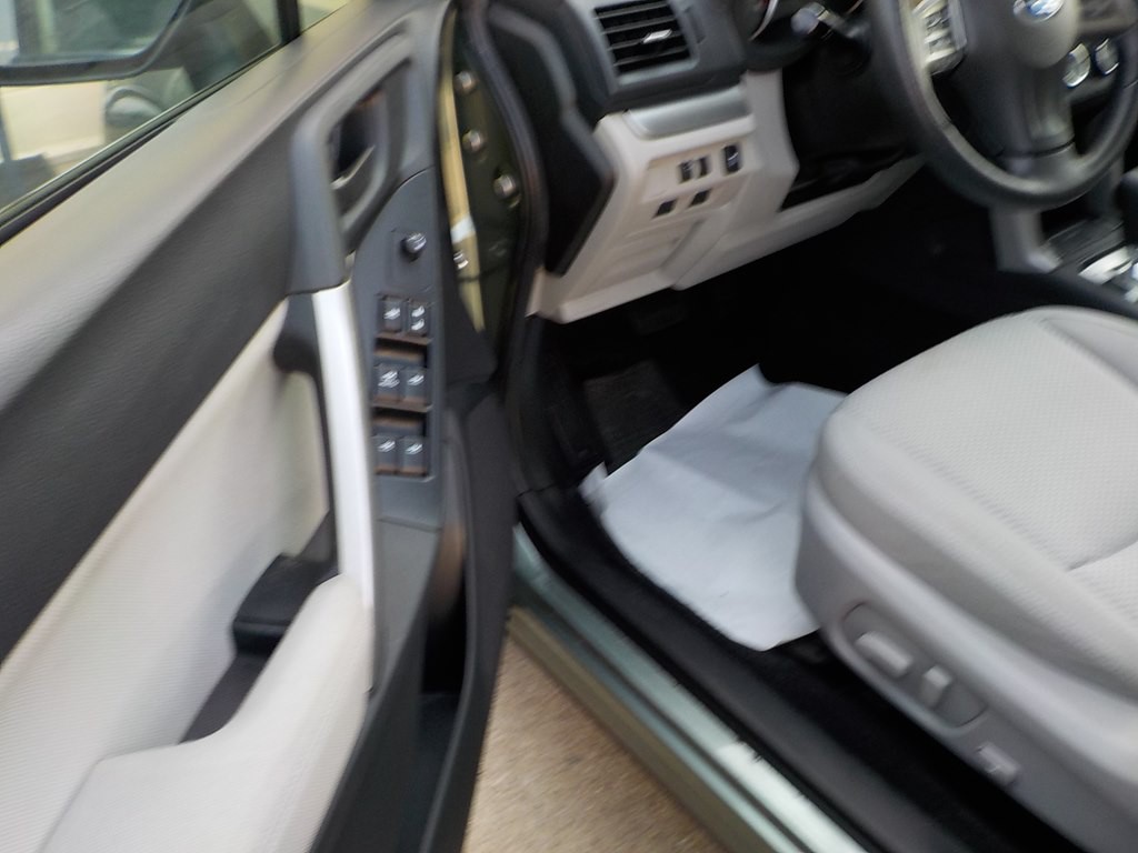 2015 Subaru Forester Image 7