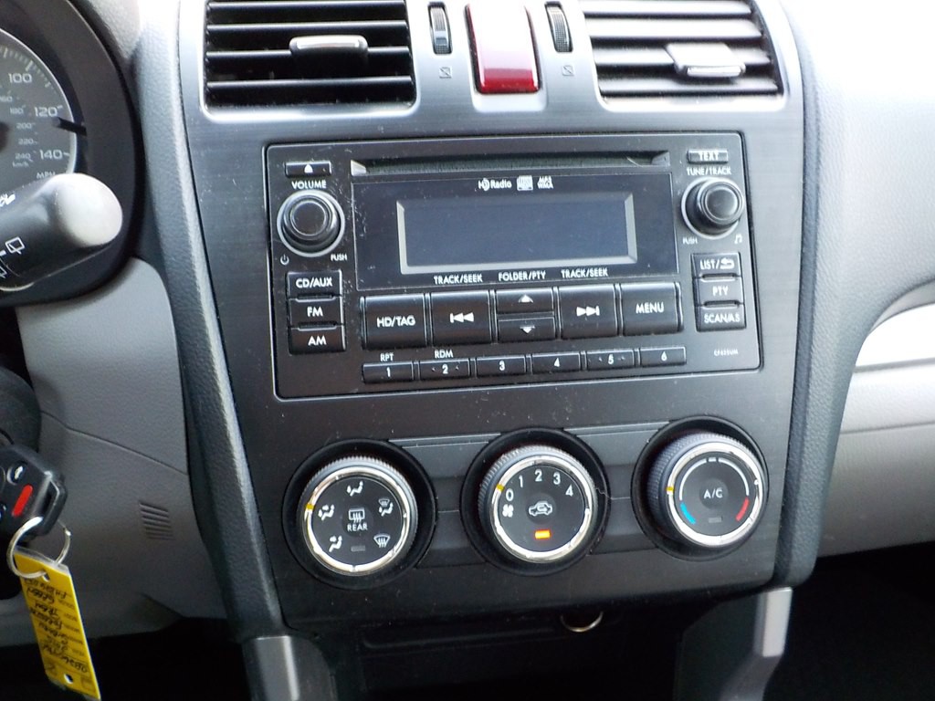 2015 Subaru Forester Image 12