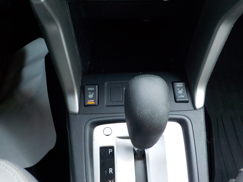 2015 Subaru Forester Image 13