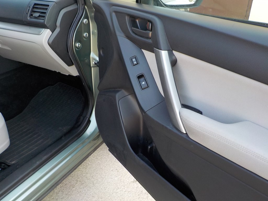 2015 Subaru Forester Image 23