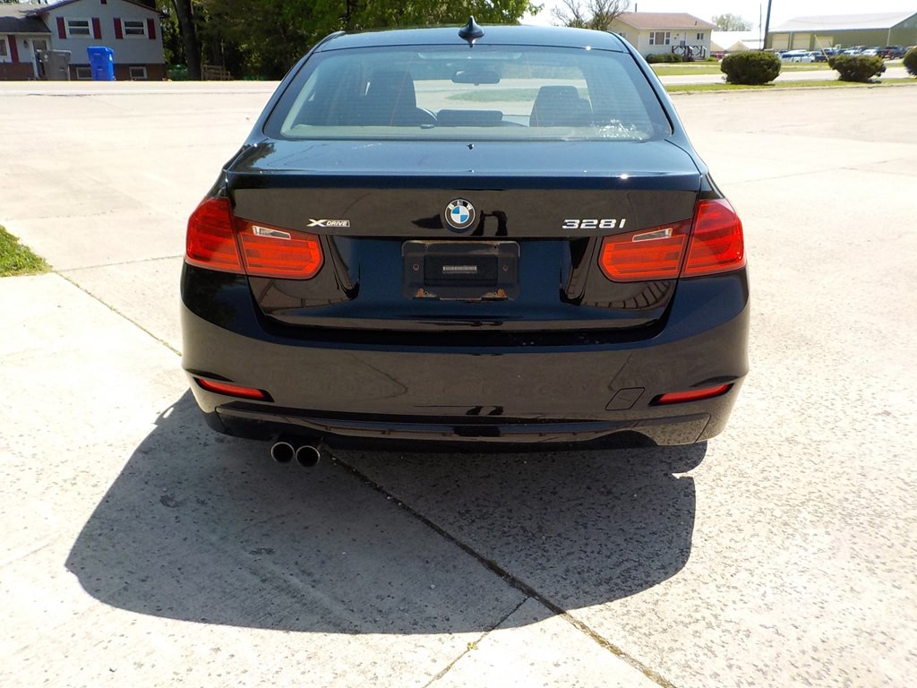 2013 BMW 3 Series Image 5