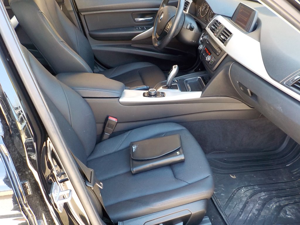 2013 BMW 3 Series Image 22