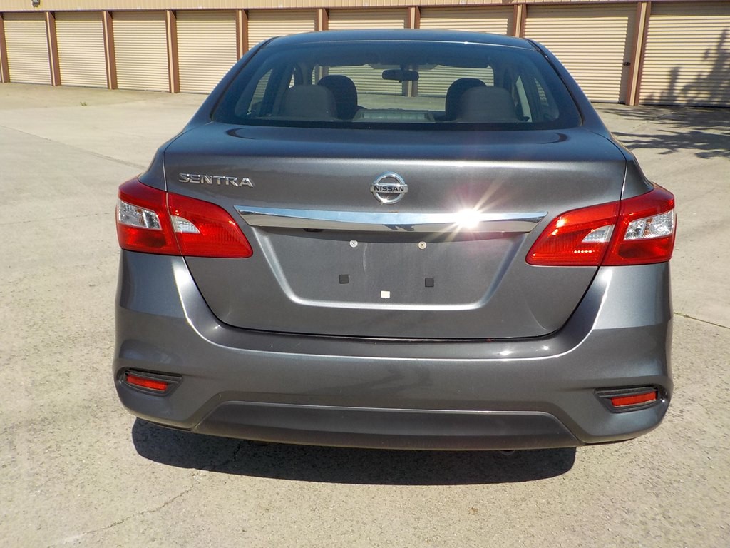 2018 Nissan Sentra Image 3