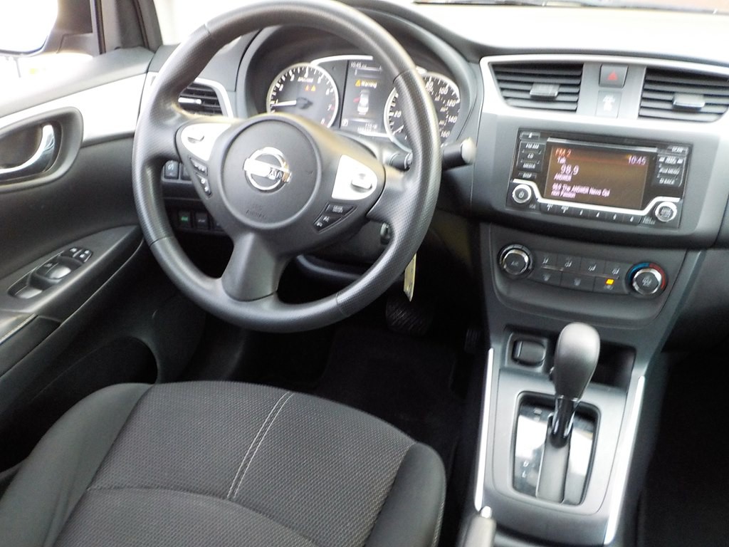 2018 Nissan Sentra Image 16