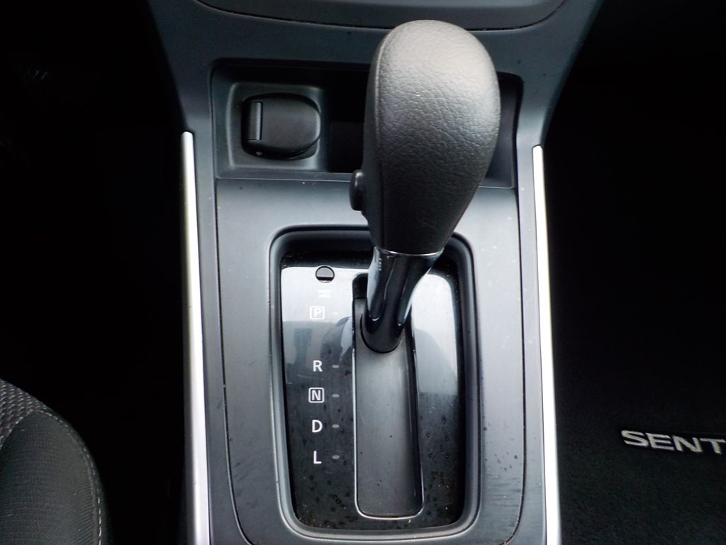 2018 Nissan Sentra Image 18