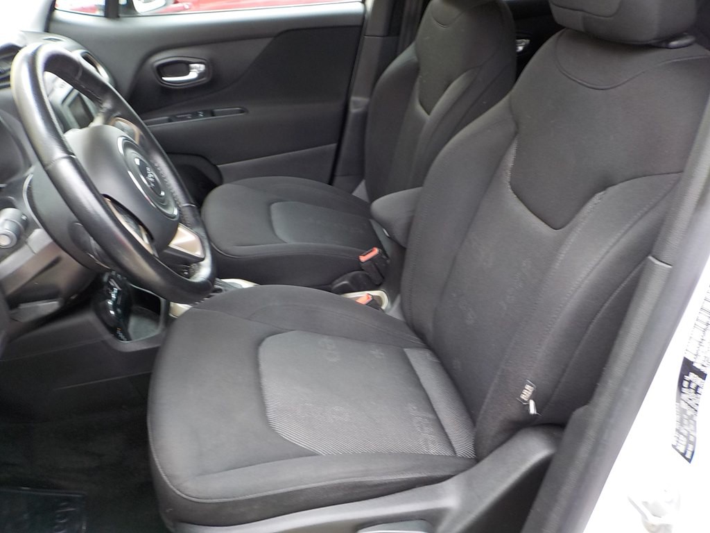2017 Jeep Renegade Image 9