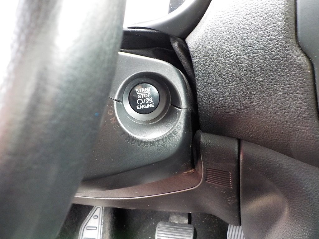 2017 Jeep Renegade Image 12