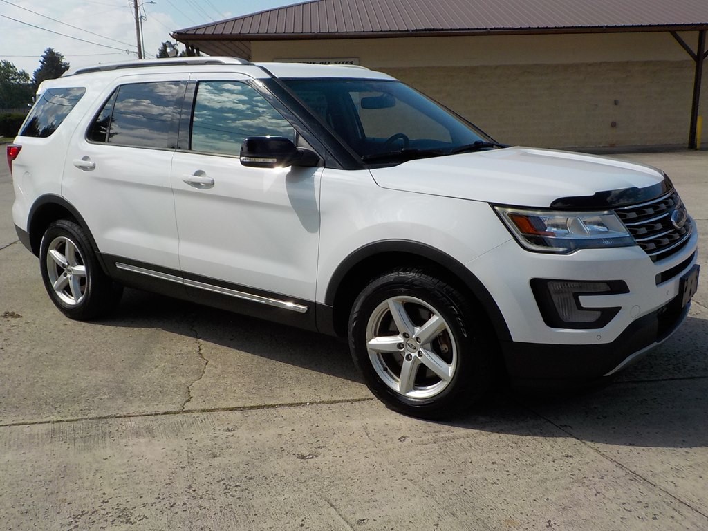 2017 Ford Explorer Image 4