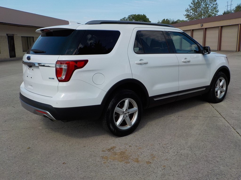 2017 Ford Explorer Image 5